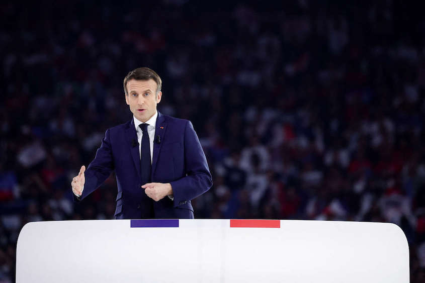 macron criticises le pen