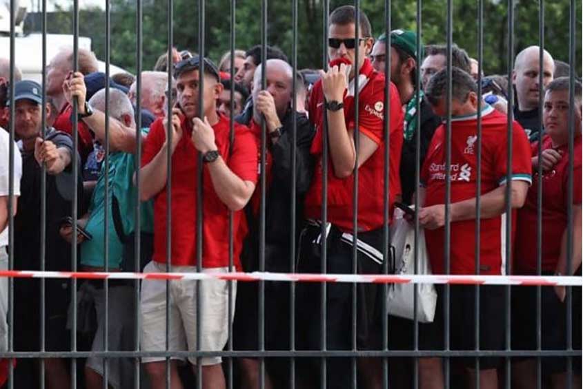 UEFA APOLOGISES