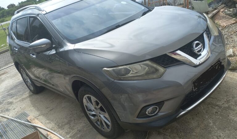 2016 NISSAN X-TRAIL SUV