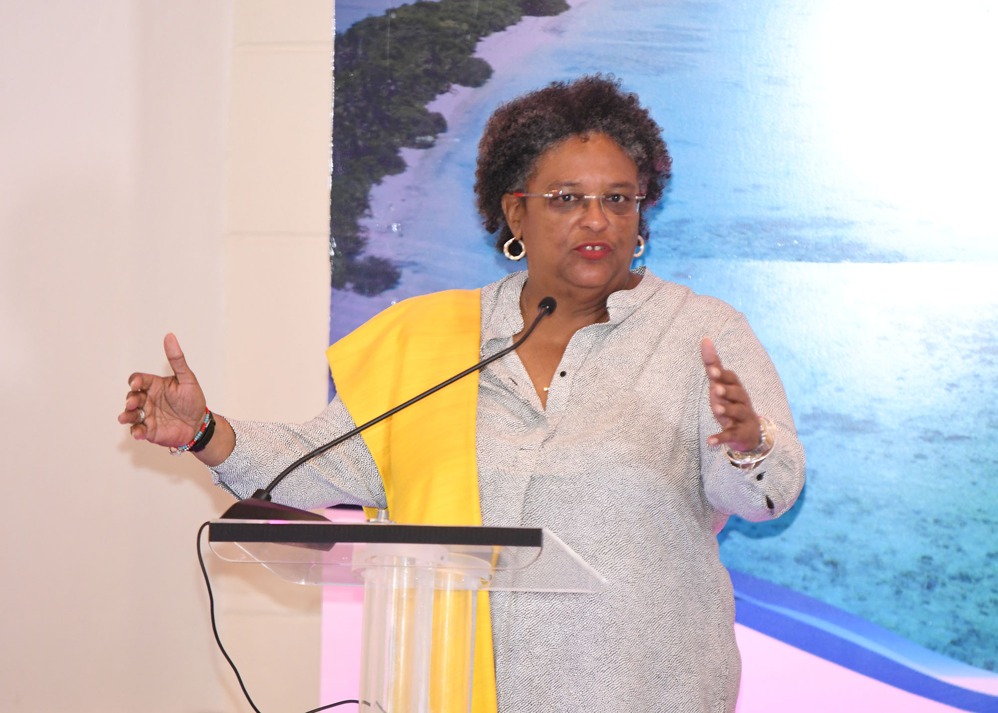 PM allays fears over Free Movement