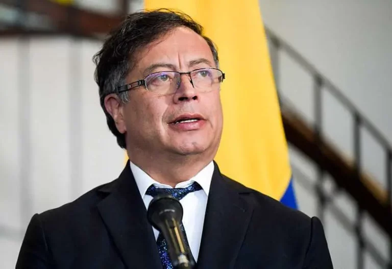 US revokes Colombian president’s visa over ‘reckless and incendiary’ remarks