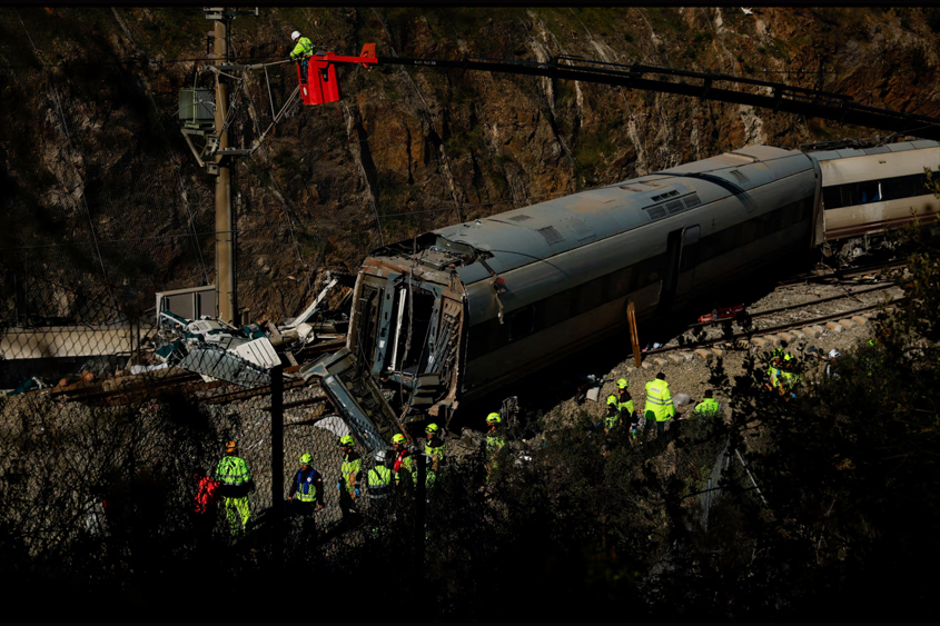 Spain train crash recovery continues