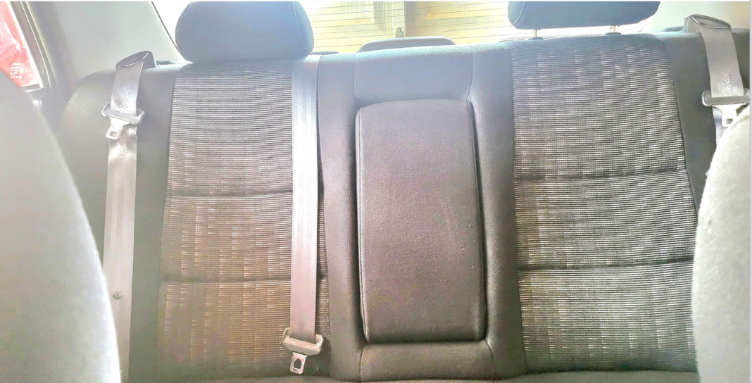 Alteetza backseat