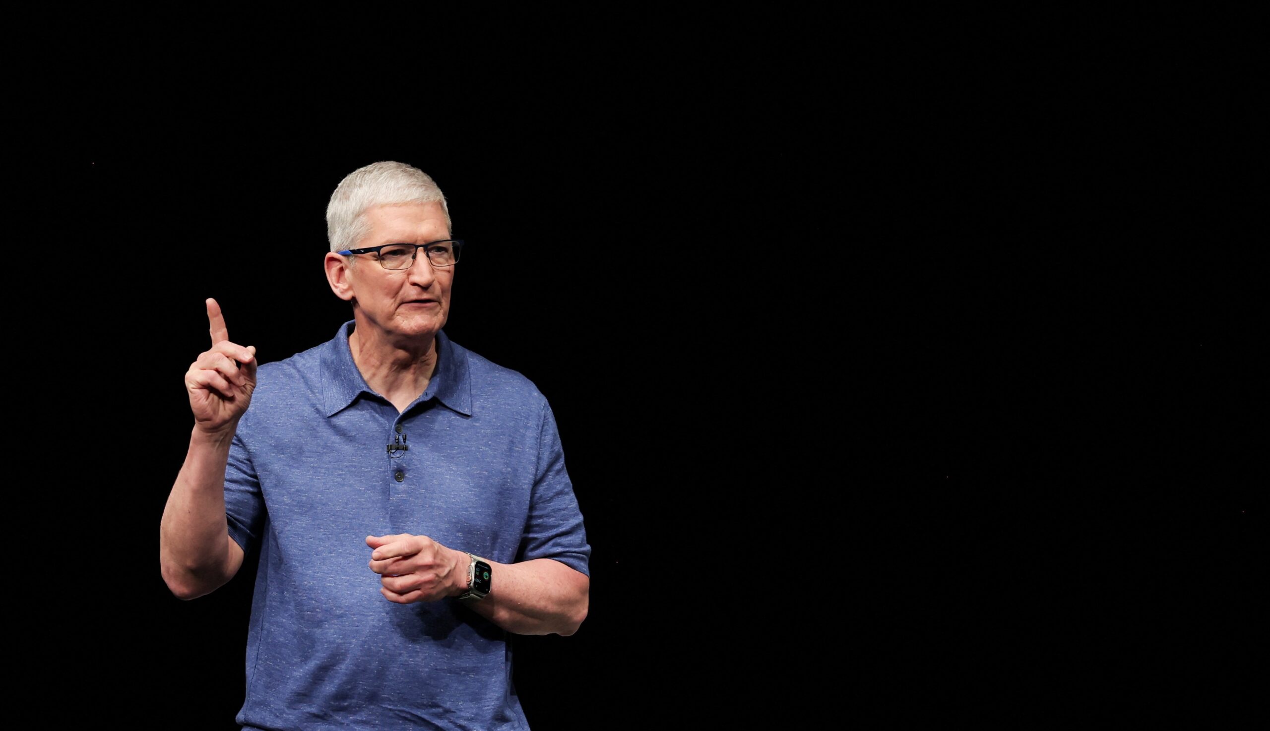Apple to raise prices as AI boom pushes up chip costs